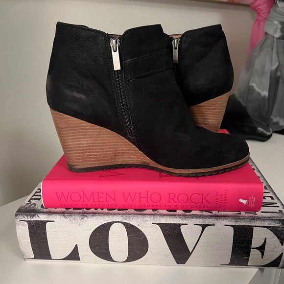 Caslon Black Nubuck Leather Zip High Wedge Heel Ankle Boots Euro size 40 - Picture 5 of 9